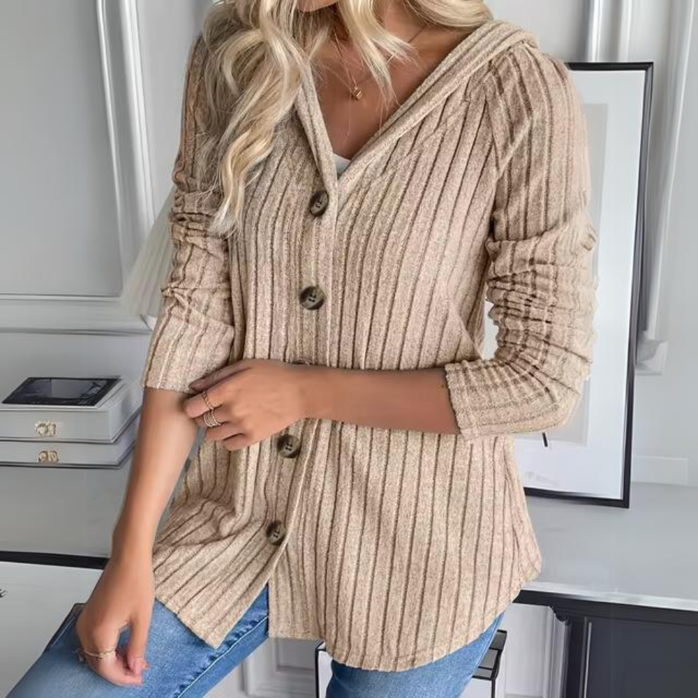 Caraline | Knitted vest with buttons