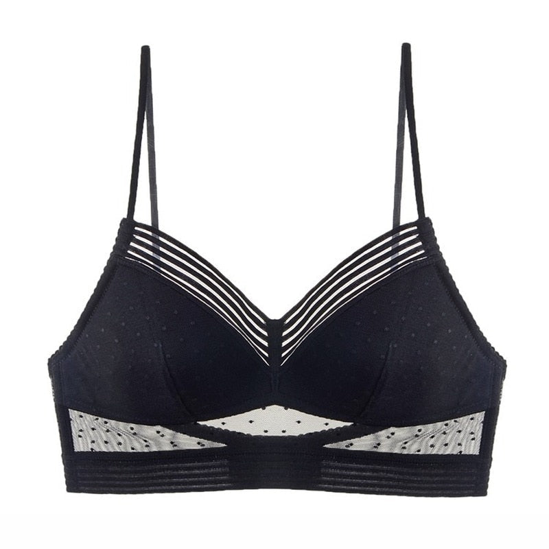 Katrin | Low-cut lace bra